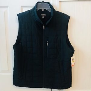 NWT Mens Size M Van Heusen Traveler Vest